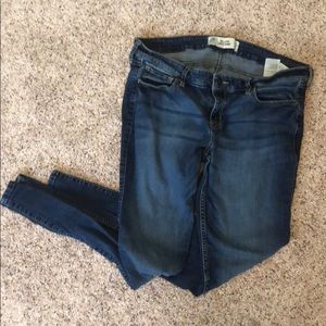 Hollister Super Skinny Jeans